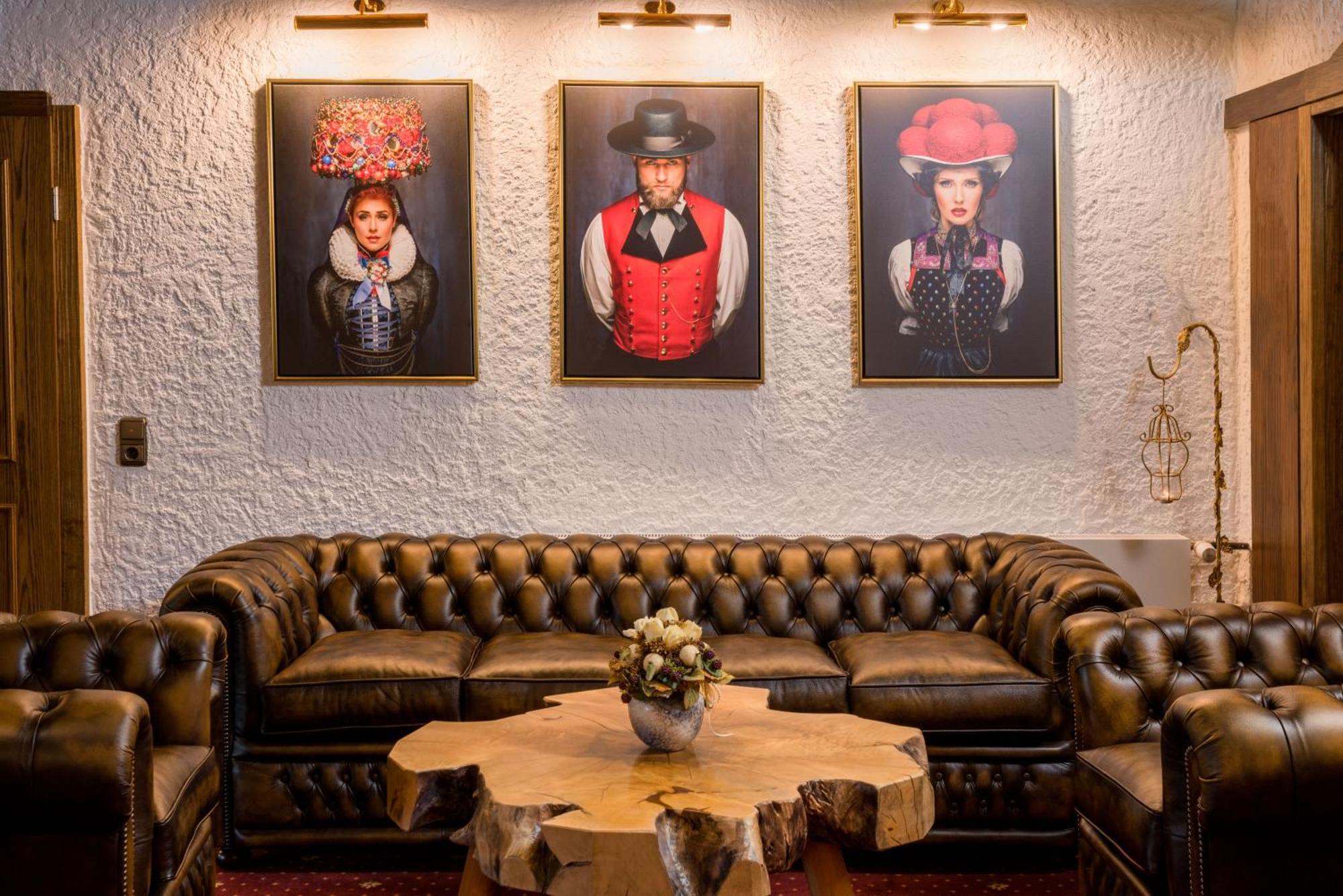 Hotel Krone Igelsberg ฟรอยเดนชตัดท์ ภายนอก รูปภาพ