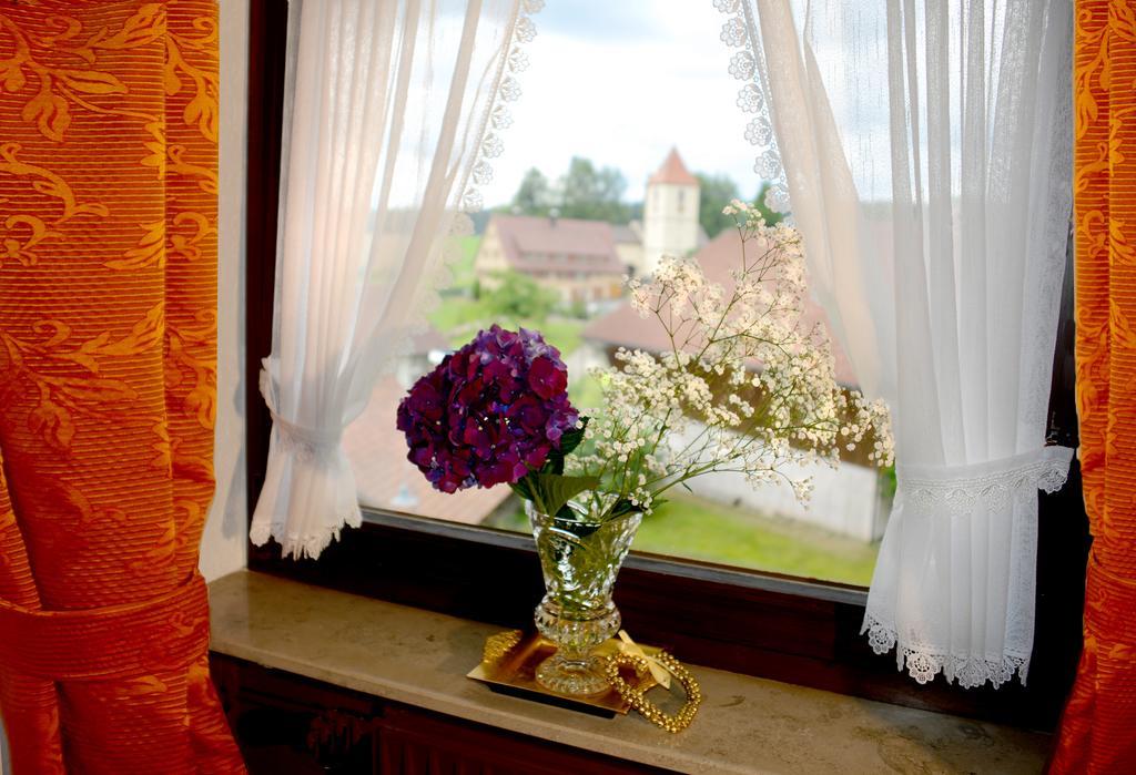 Hotel Krone Igelsberg ฟรอยเดนชตัดท์ ภายนอก รูปภาพ